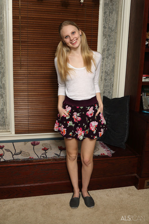 Елена, 21